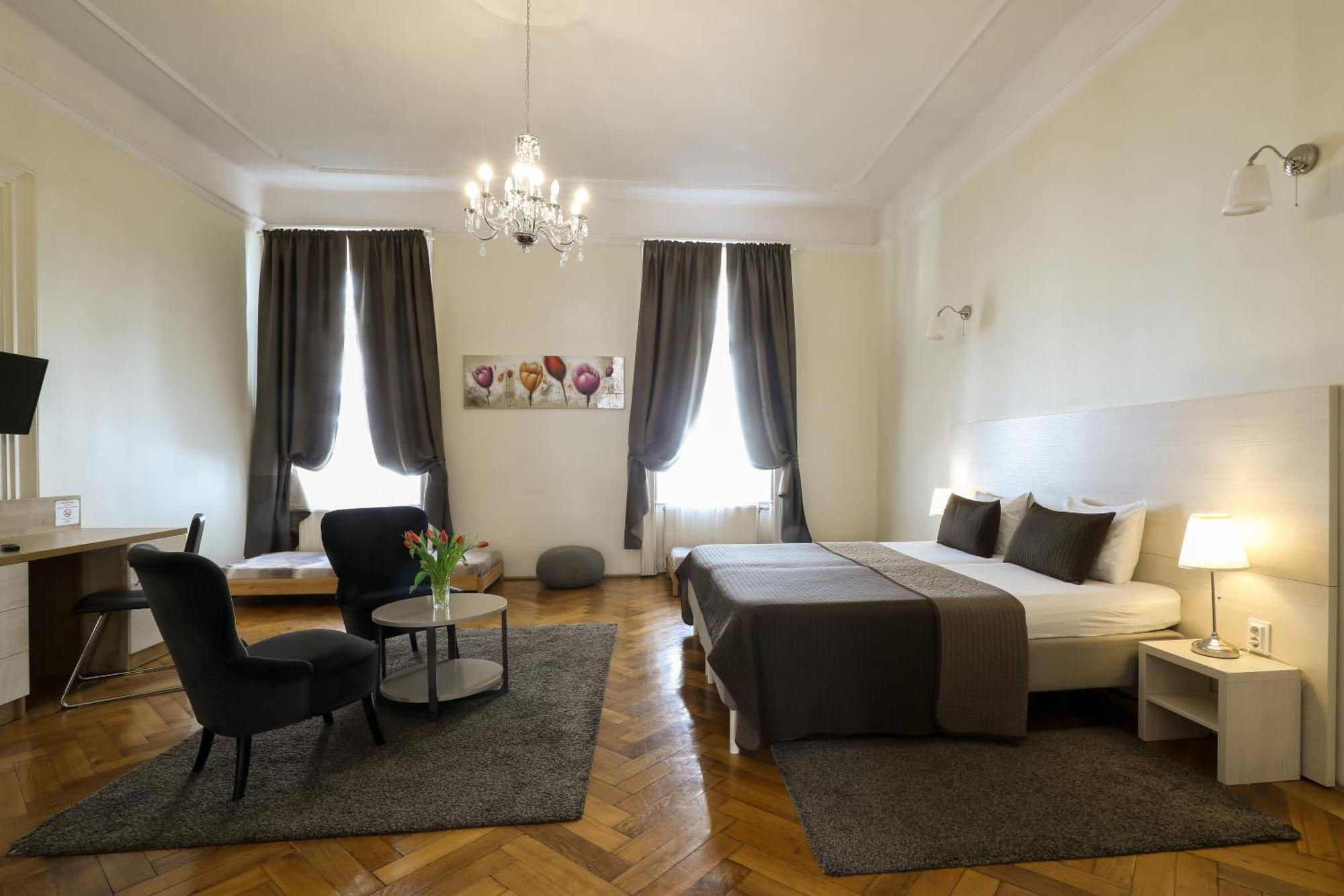 Ozone Private Rooms Boedapest Buitenkant foto