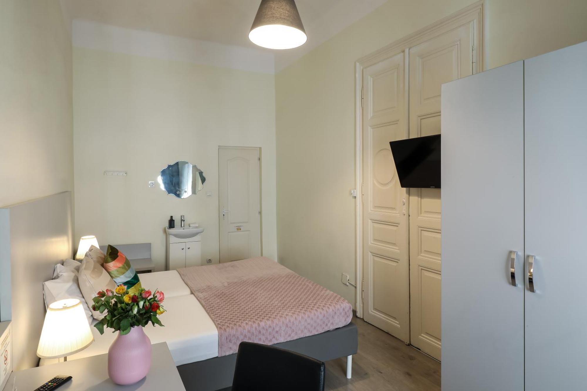 Ozone Private Rooms Boedapest Buitenkant foto