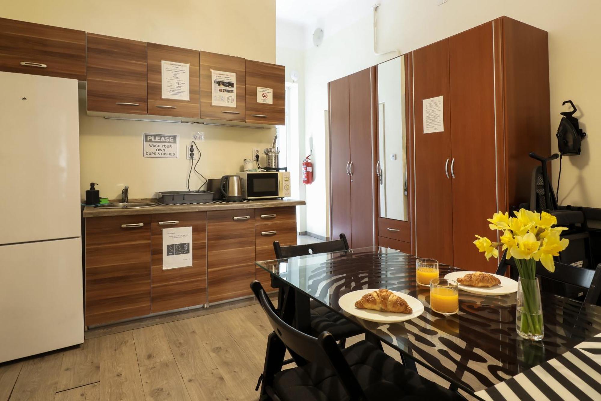 Ozone Private Rooms Boedapest Buitenkant foto