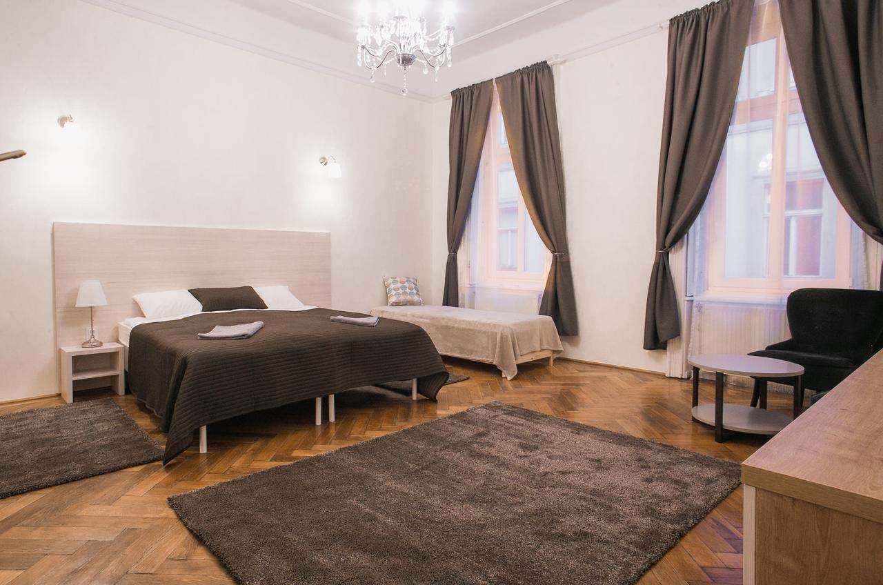 Ozone Private Rooms Boedapest Buitenkant foto