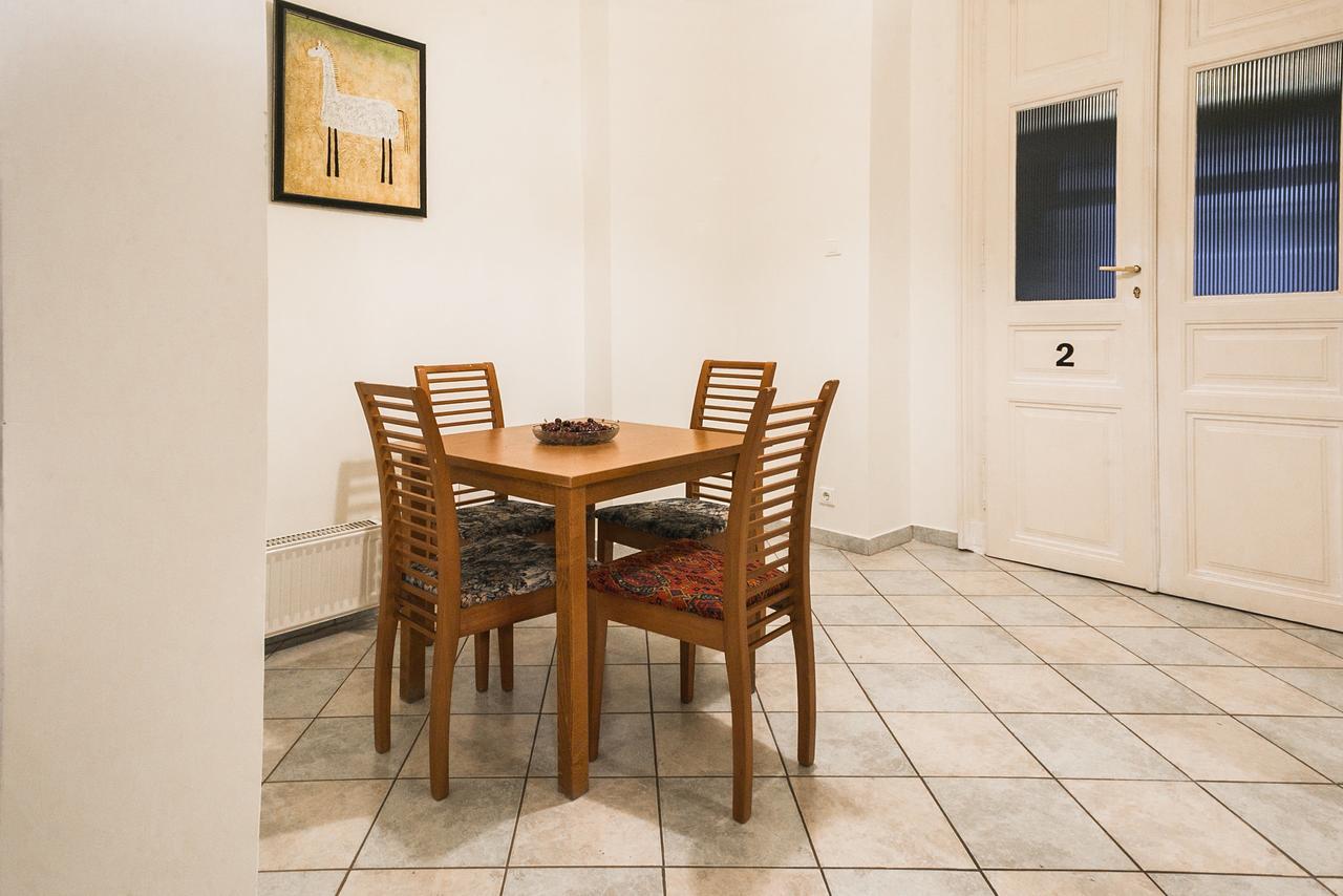 Ozone Private Rooms Boedapest Buitenkant foto