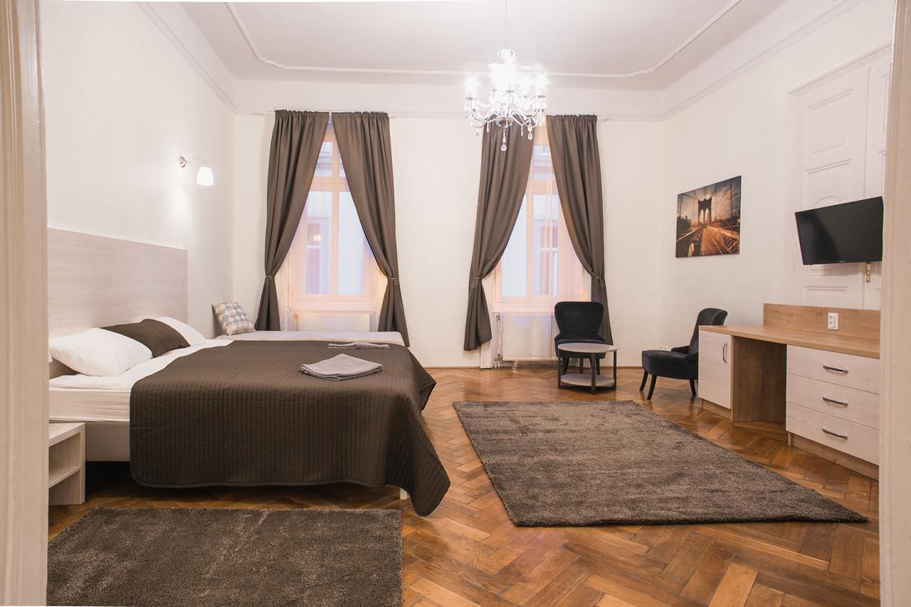 Ozone Private Rooms Boedapest Buitenkant foto